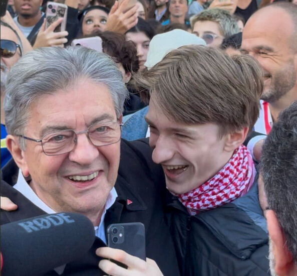 Cine este Elwan Benoît, adolescentul de 17 ani care a devenit simbol al protestelor liceenilor din Franța