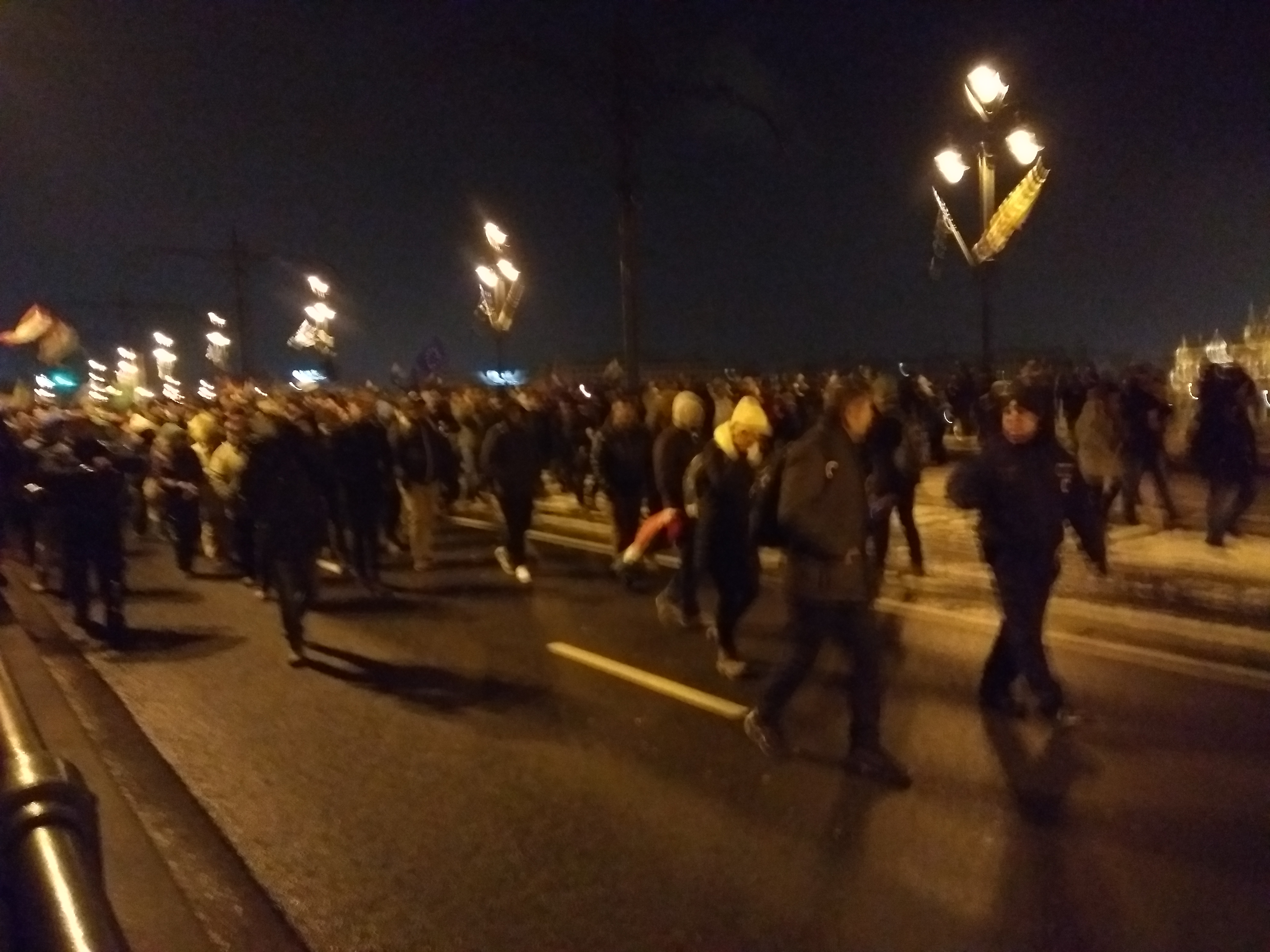Proteste masive la Bruxelles: poliția a folosit gaze lacrimogene, iar zborurile au fost anulate
