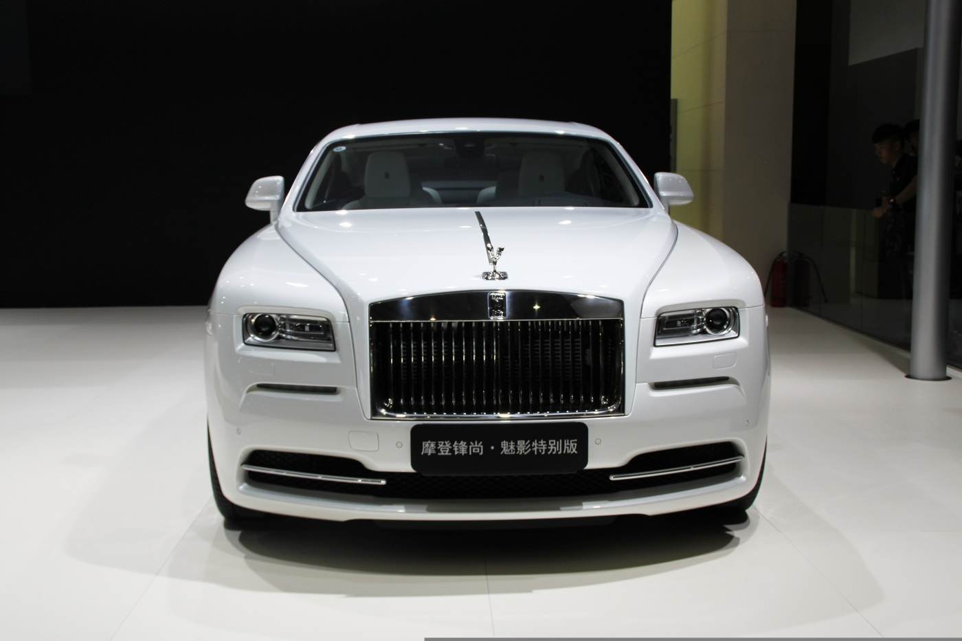 Prezență record a constructorilor auto chinezi la Salonul de la Paris în contextul concurenței globale