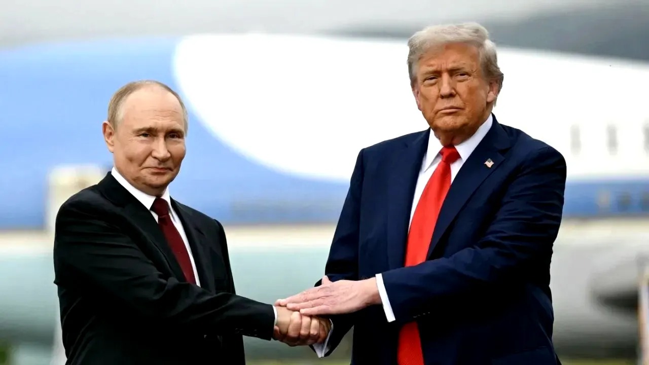 Donald Trump anunță reluarea importurilor de motorină din Rusia după discuții cu Vladimir Putin