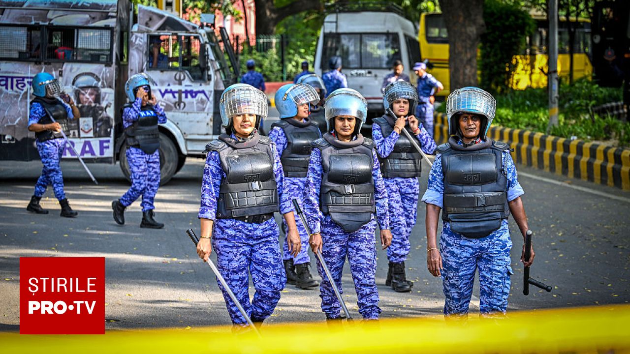 New Delhi sub asediu: manifestanții cer demisia șefului CEC și reforme electorale