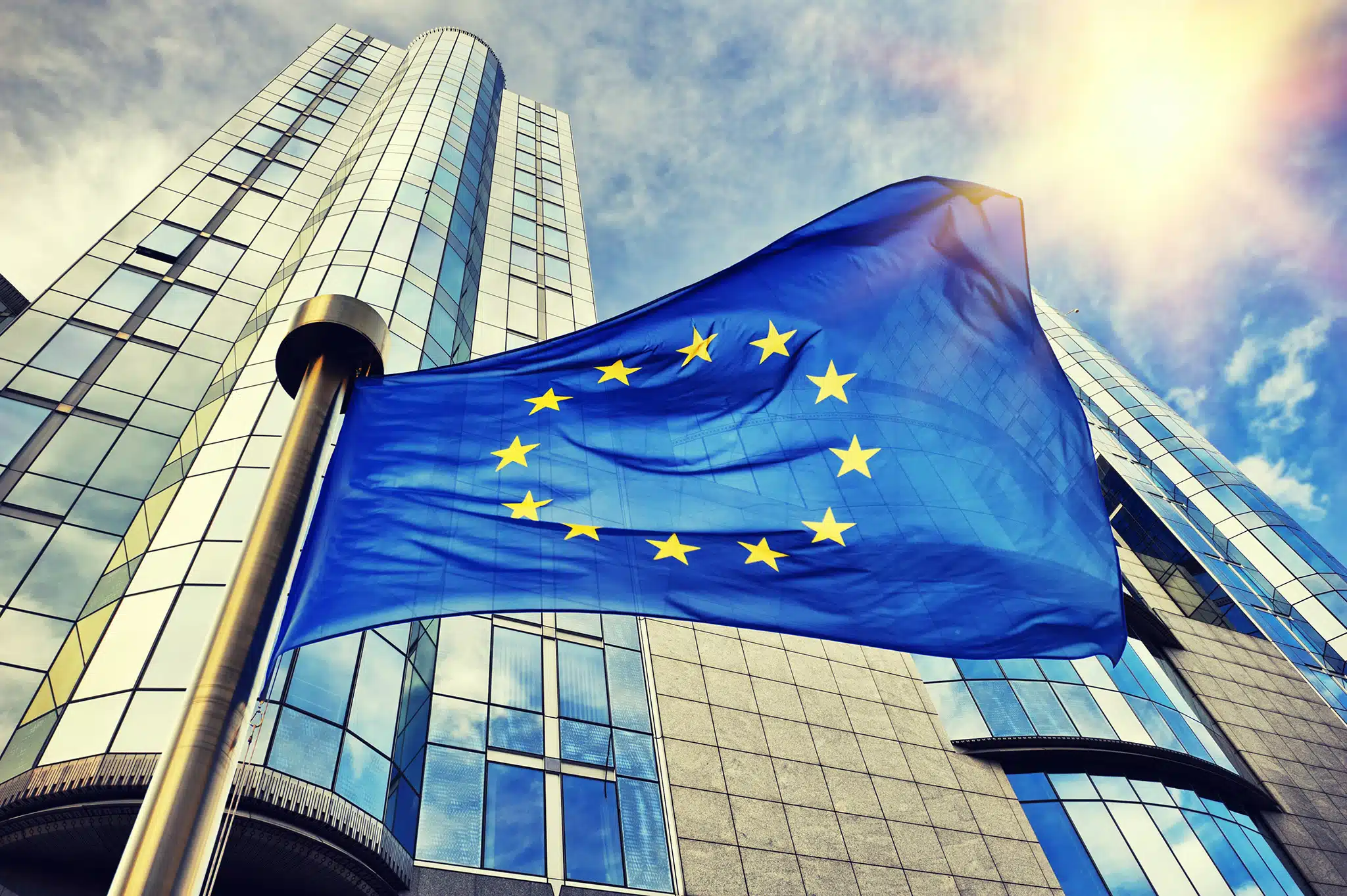 Comisia Europeană refuză implementarea unei taxe comune pe profiturile companiilor energetice