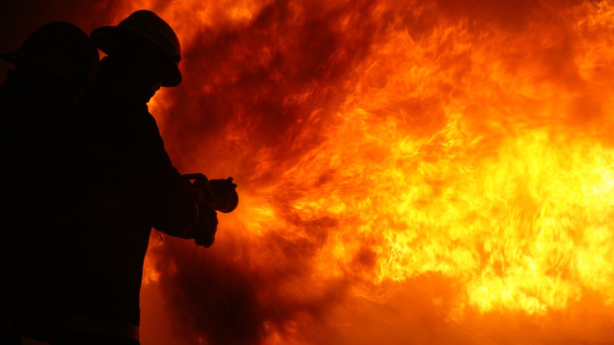 Incendiu masiv la un terminal petrolier din Rusia, după un atac cu drone în Rostov-pe-Don