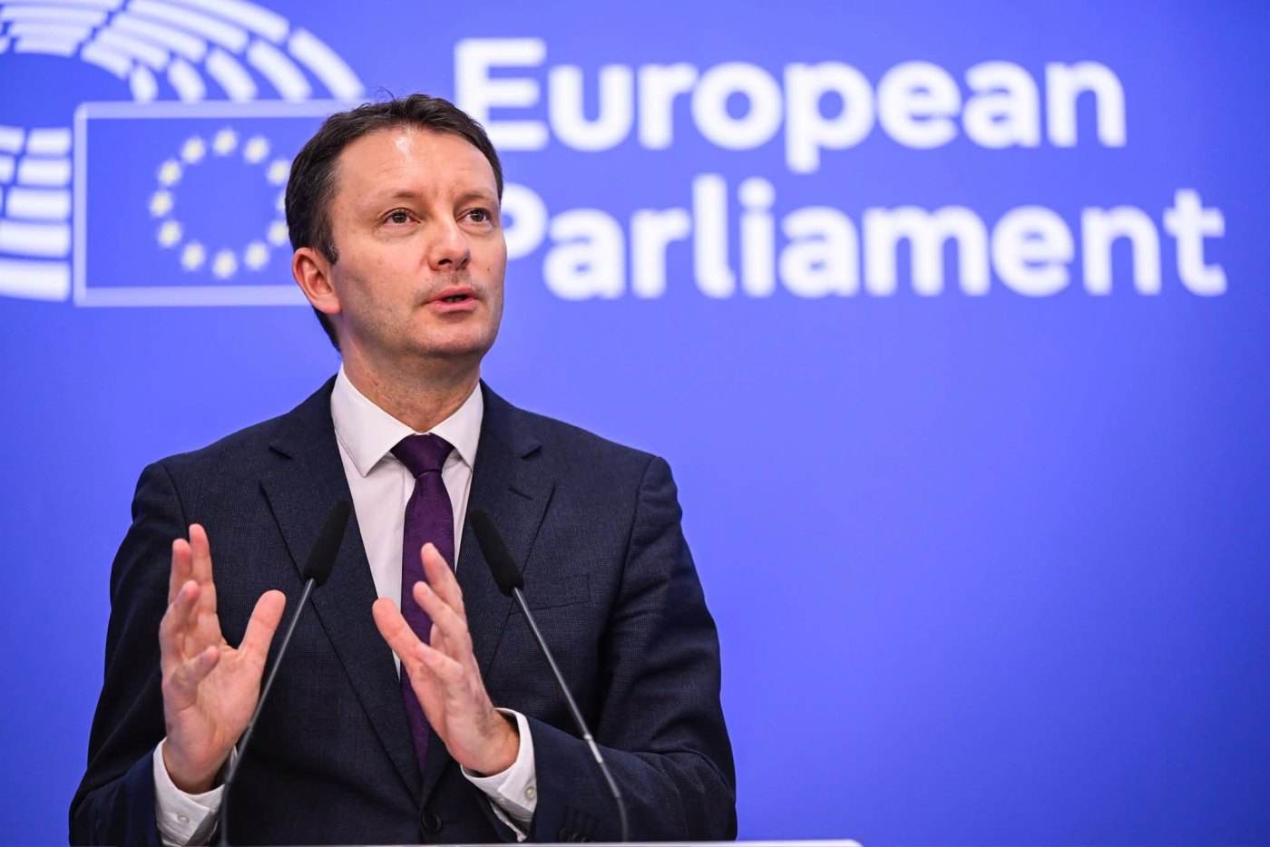 Parlamentul European refuză propunerea de reducere cu 8% a bugetului UE transmisă de Președinția irlandeză