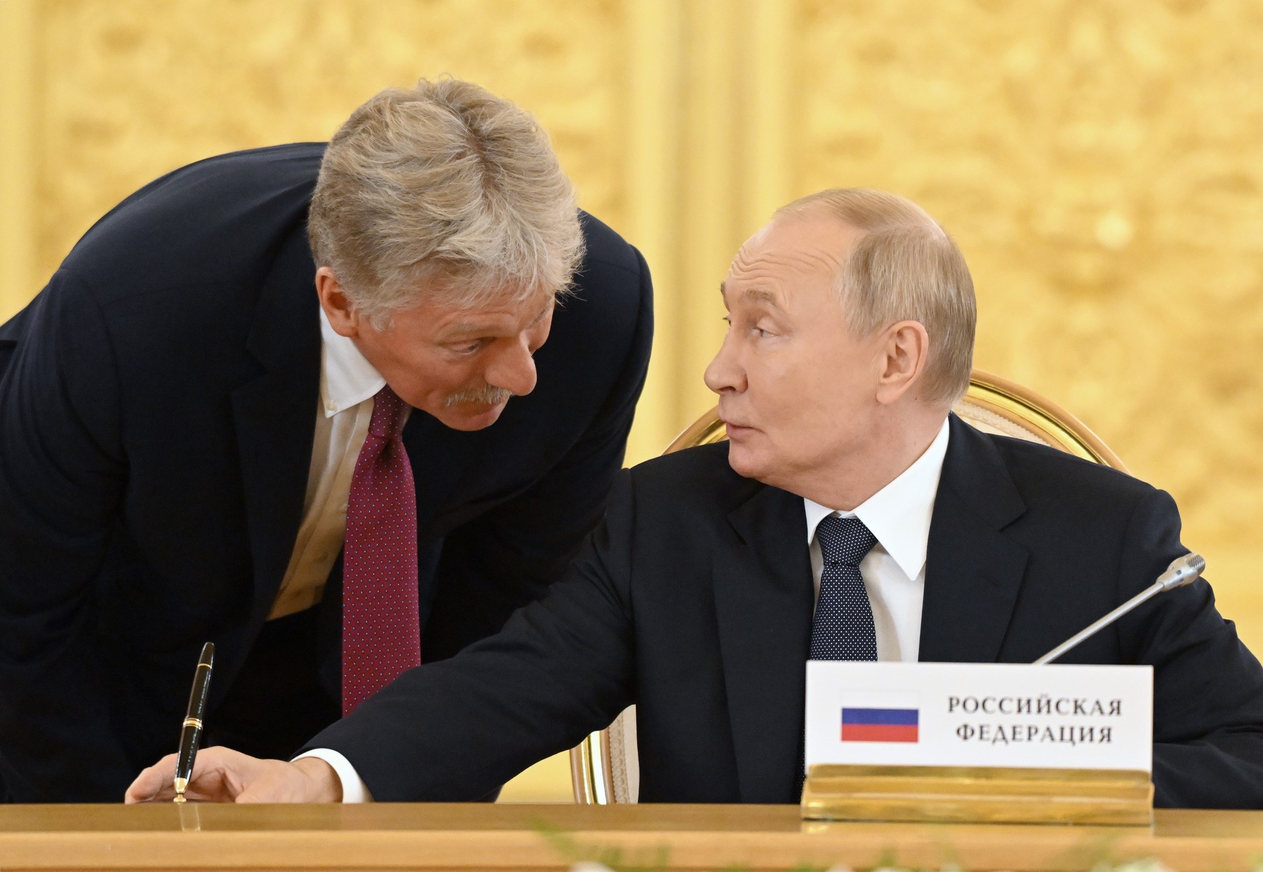 Kremlinul anunță că Vladimir Putin a primit cu înțelegere propunerile de dezescaladare ale lui Donald Trump