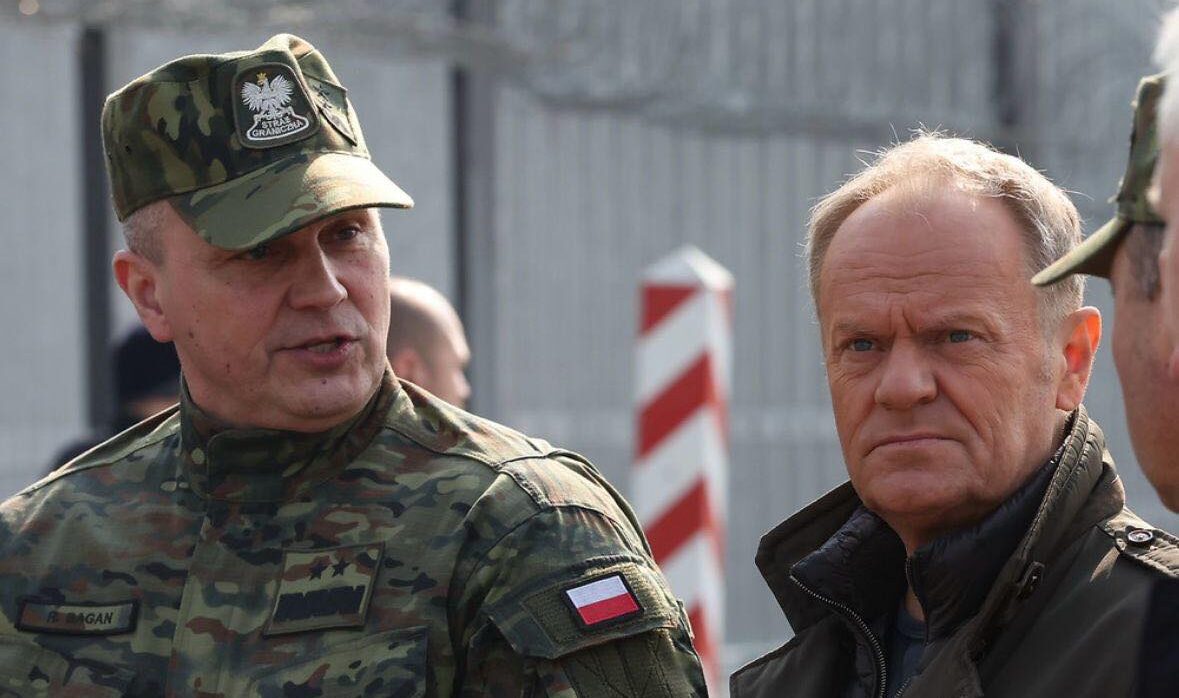 Amenințare cu asasinarea premierului Donald Tusk și a ministrului Apărării în Polonia