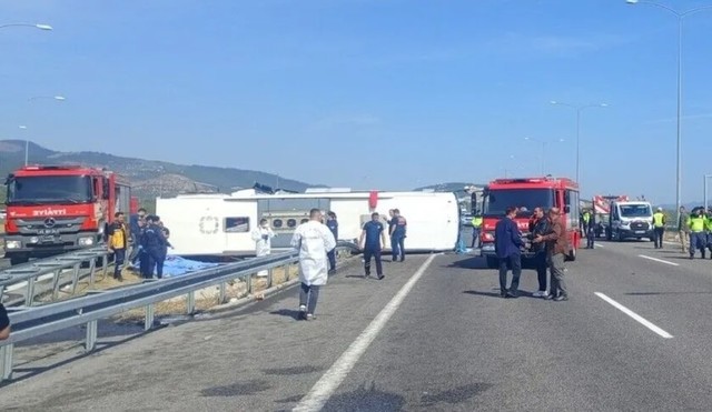 Accident violent în Turcia: un autocar s-a ciocnit cu un camion, provocând 11 victime decedate