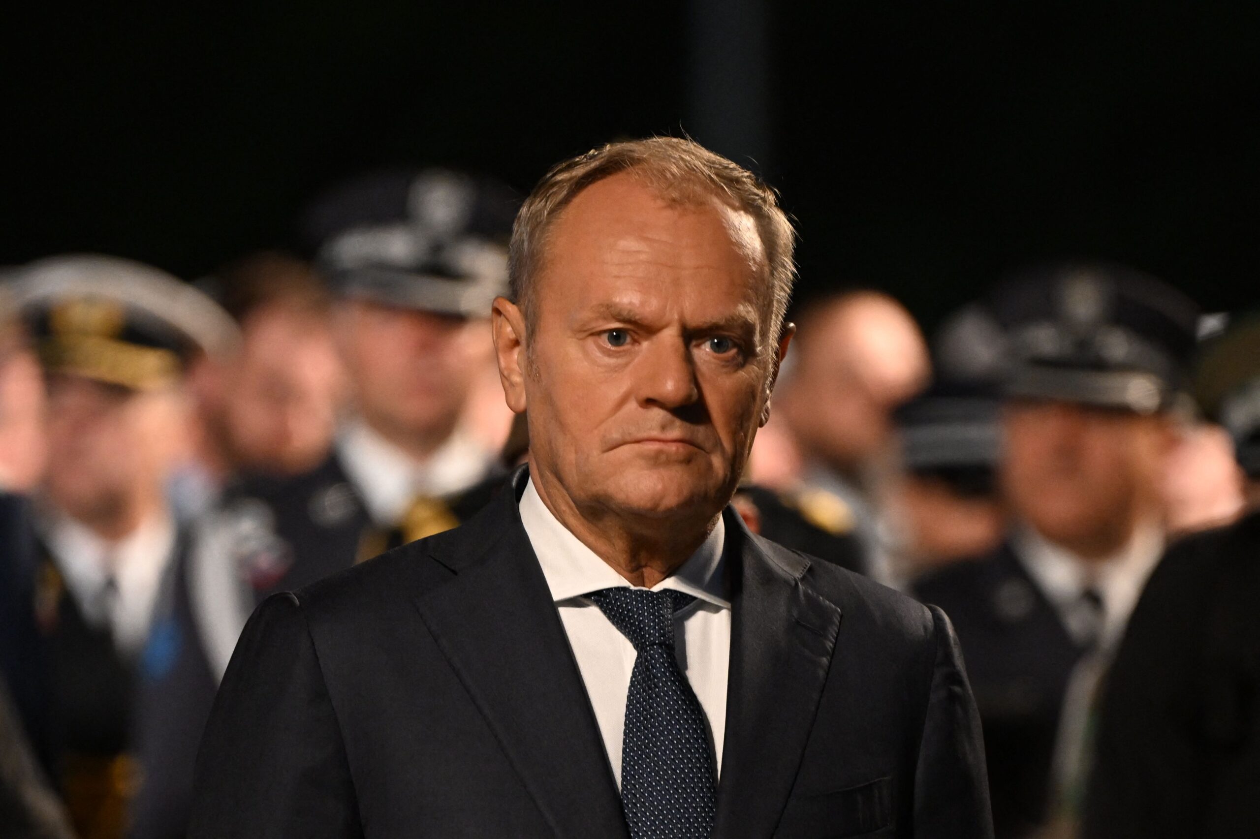 Donald Tusk explică motivele din spatele atacurilor violente din școlile din Polonia