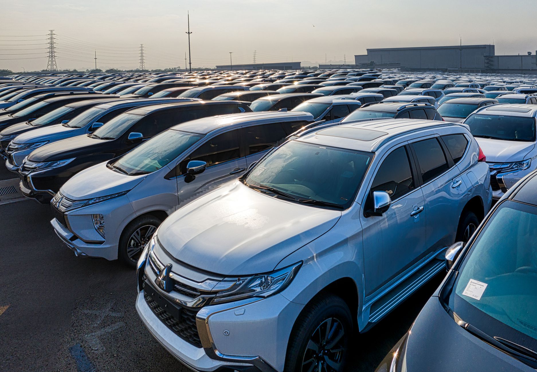 Oliver Blume cere Europei măsuri de protecție împotriva producătorilor auto chinezi