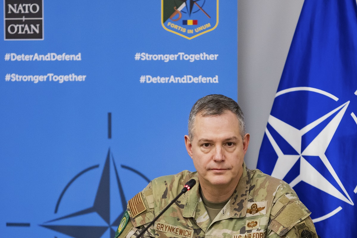 Șeful militar al NATO în Europa va transmite un avertisment Moscovei privind capacitatea de apărare a Alianței