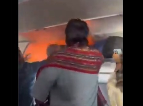 Aterizare de urgență în India după ce o baterie externă a luat foc la bordul unui avion IndiGo