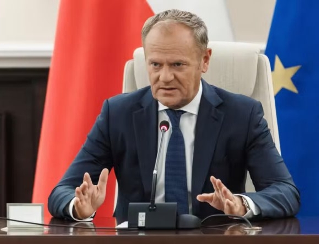 Donald Tusk cere Occidentului o abordare mai fermă față de Rusia: „Se bate pentru dominație”