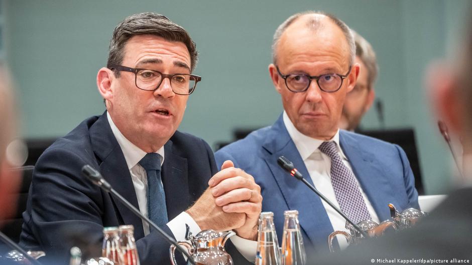 Premierul britanic Andy Burnham acuză Rusia de ingerință în referendumul Brexit din 2016