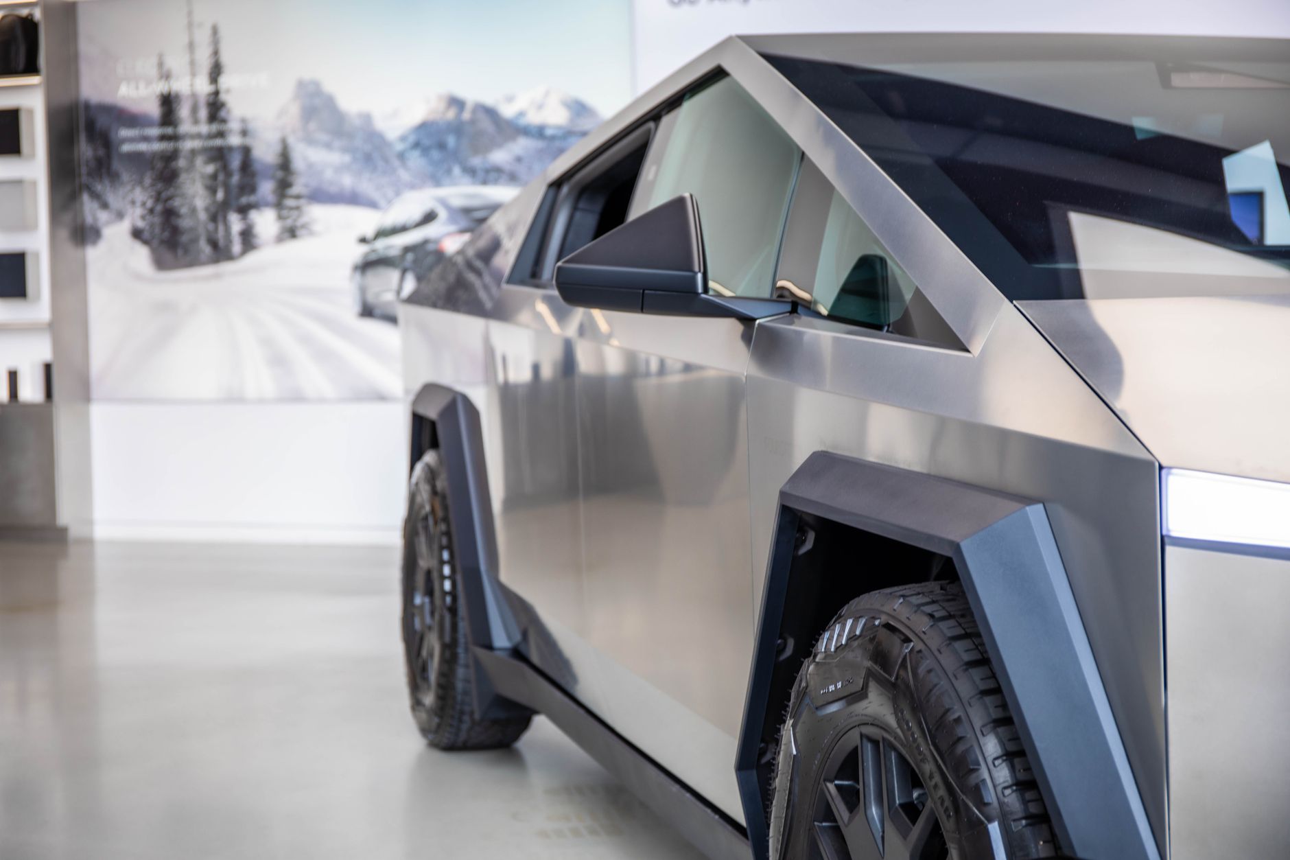 Salonul Auto de la Paris: Revenirea legendarului Citroën 2CV și expansiunea masivă a producătorilor chinezi