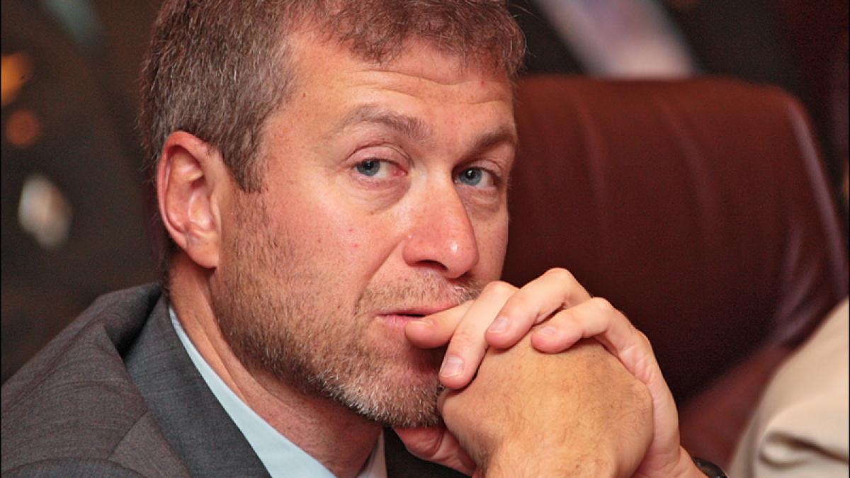 Investigație internațională: Roman Abramovich ar fi falsificat mii de documente pentru a-și ascunde averea