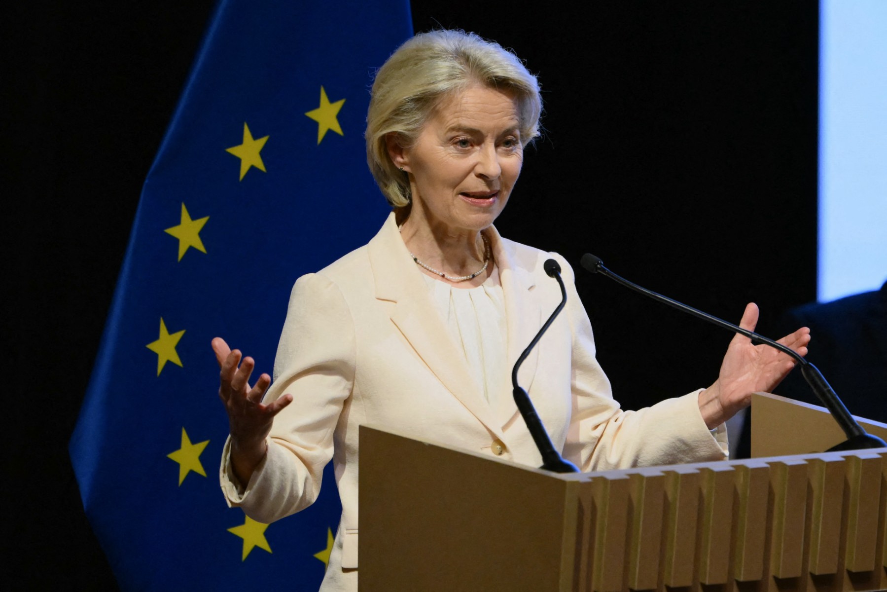 Ursula von der Leyen condamnă atacurile cu drone asupra navelor comerciale din Marea Neagră