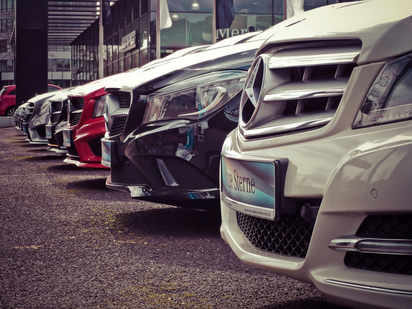 Strategia constructorilor auto europeni pentru a contracara concurența vehiculelor electrice chinezești