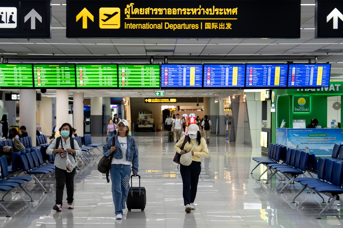 Thailanda propune noi taxe pentru turiști: ar putea fi impusă o taxă de ieșire de 30 de dolari