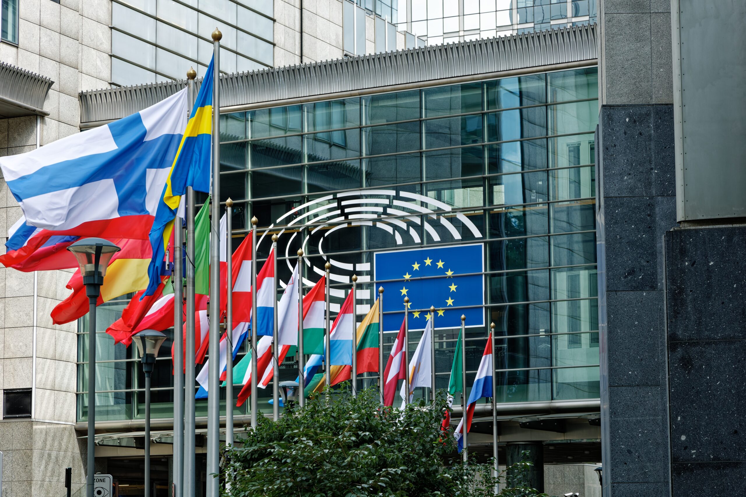 Calitatea locurilor de muncă devine o prioritate economică pentru UE, avertizează Comisia Europeană