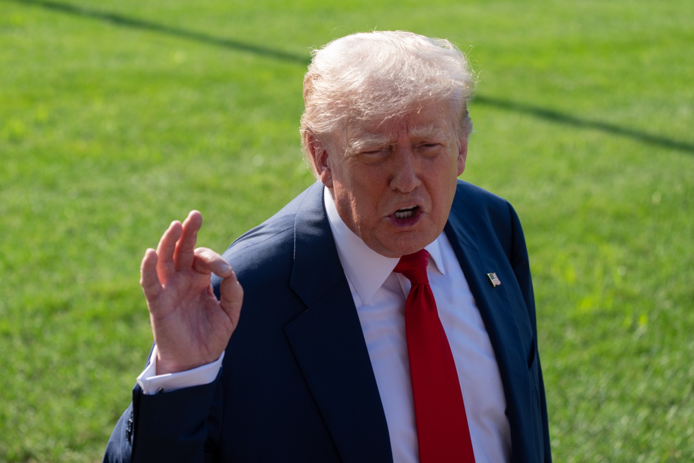 Donald Trump confirmă continuarea furnizării de informații de intelligence către Ucraina