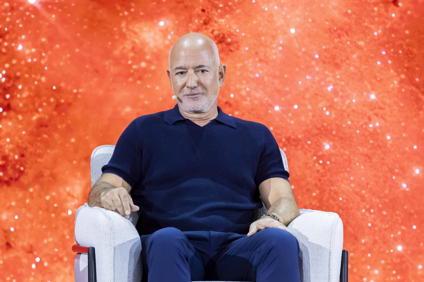 Jeff Bezos explică ascensiunea socialismului în SUA: Criza locuințelor este motorul schimbării