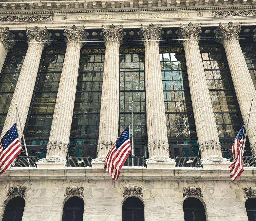 Semnal de avertizare rar la Bursa din New York: Indicele S&P 500 indică potențiale probleme iminente