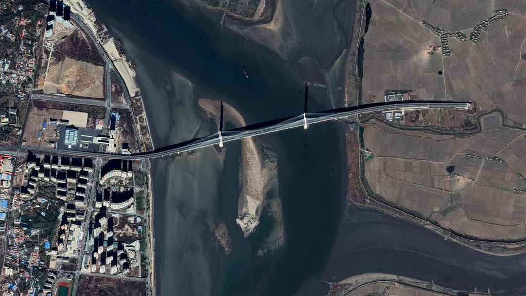 Inaugurarea unui nou pod între China și Coreea de Nord peste fluviul Yalu