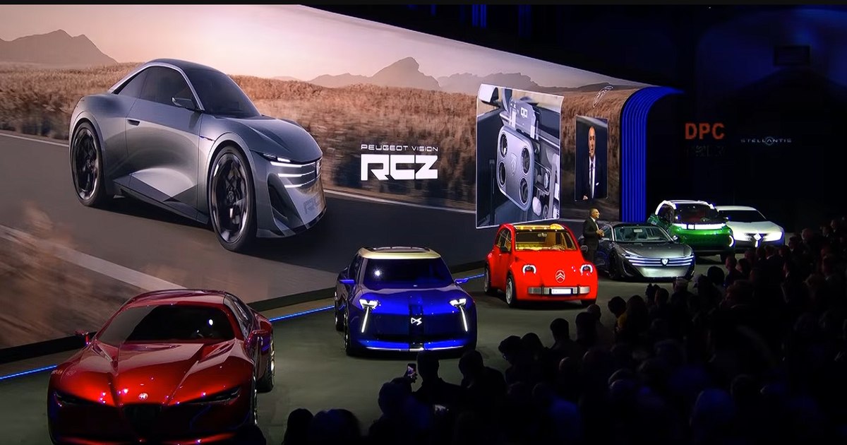 Volkswagen și Stellantis își schimbă strategiile pentru mașini electrice sub presiunea producătorilor din China